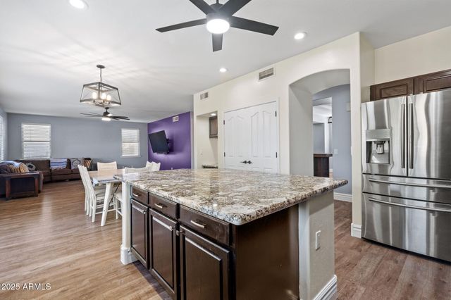 2750 E Milky Way, Gilbert, AZ 85295