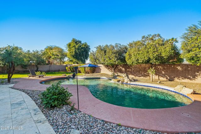 2750 E Milky Way, Gilbert, AZ 85295