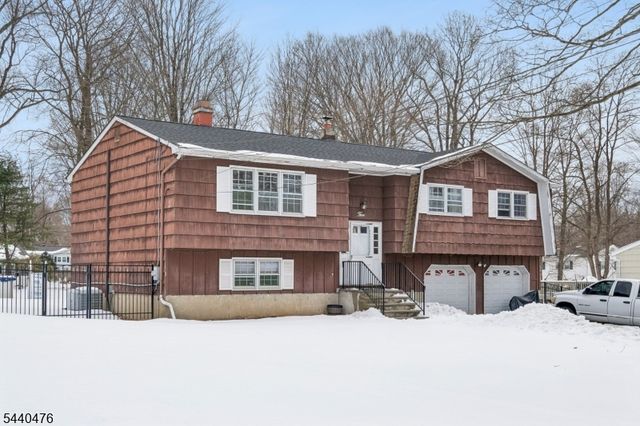 5 Summit Ave, Mount Olive Twp., NJ 07828