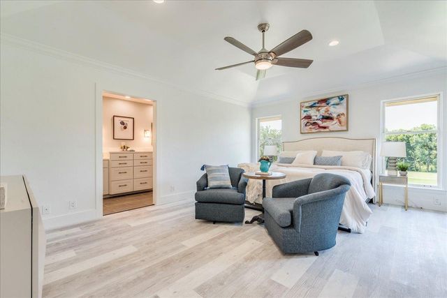 11146 Pinehurst DR, Austin, TX 78747