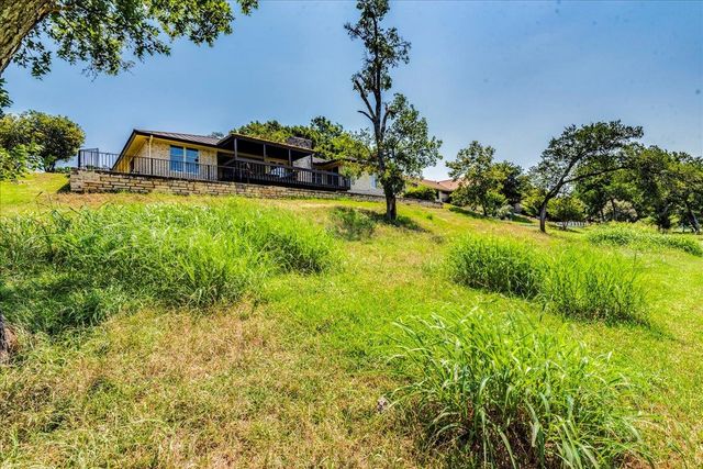 11146 Pinehurst DR, Austin, TX 78747