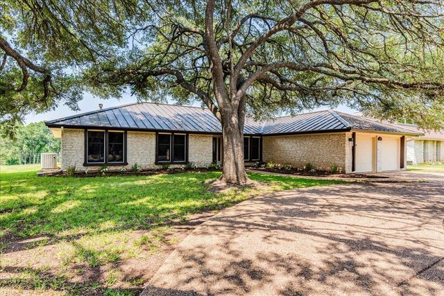 11146 Pinehurst DR, Austin, TX 78747