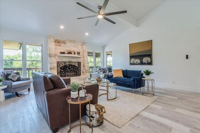 11146 Pinehurst DR, Austin, TX 78747