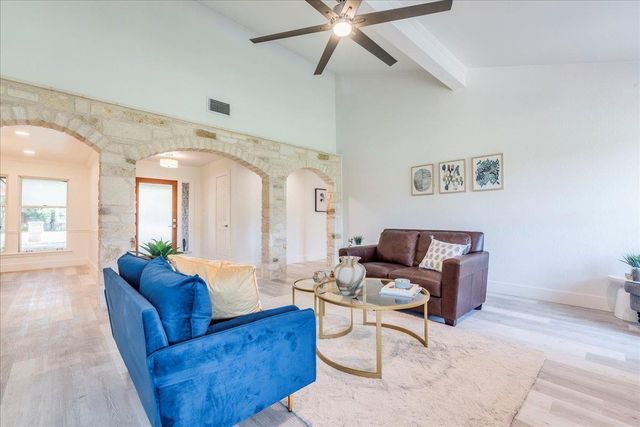 11146 Pinehurst DR, Austin, TX 78747