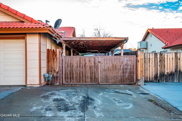 43319 27th Street, Lancaster, CA 93536