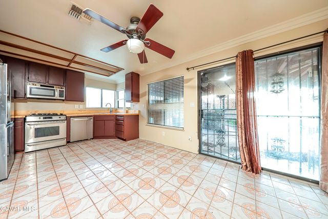 43319 27th Street, Lancaster, CA 93536