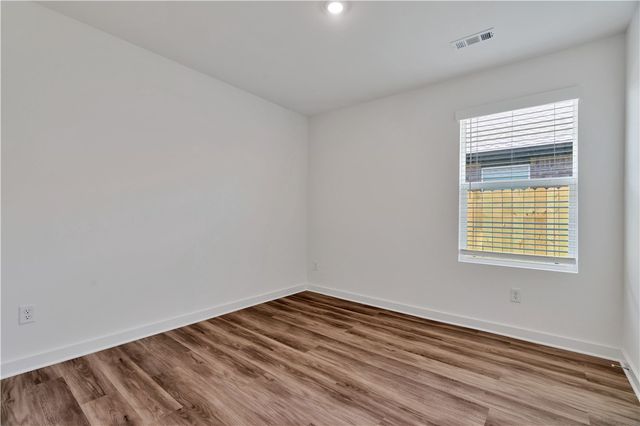 600 S Neon Avenue, Fayetteville, AR 72704