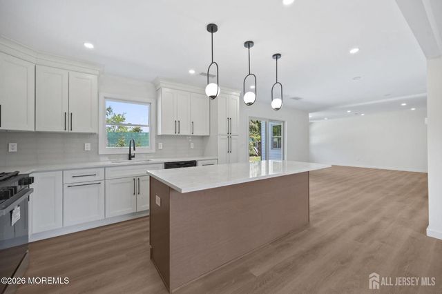 6 Judy Court, Old Bridge, NJ 08857