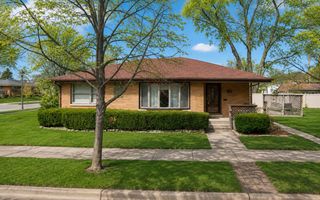 719 S Hawthorne Avenue, Elmhurst, IL 60126