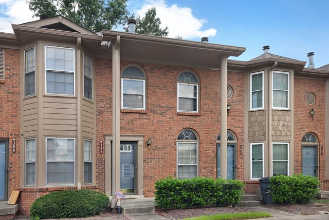306 Hickory Pl, Nashville, TN 37214