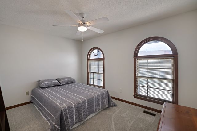 306 Hickory Pl, Nashville, TN 37214