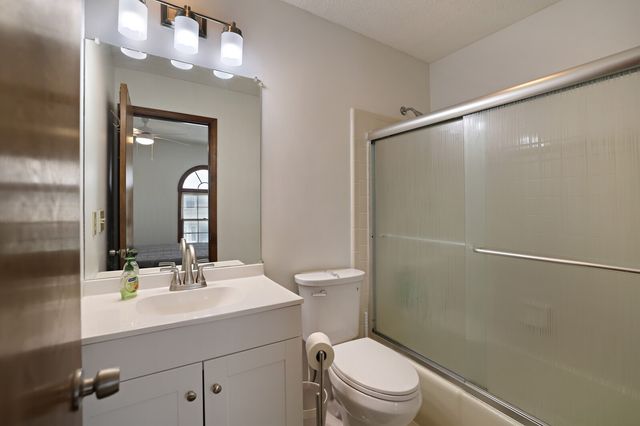 306 Hickory Pl, Nashville, TN 37214