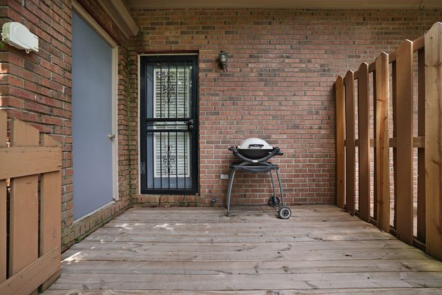 306 Hickory Pl, Nashville, TN 37214