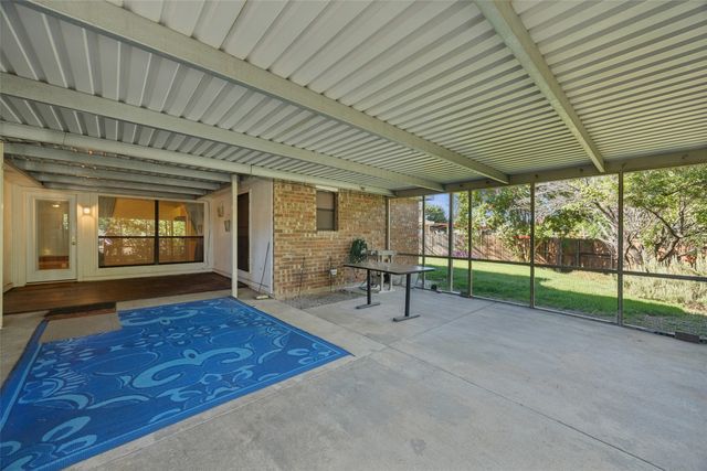 4920 Clover Haven Circle, Dallas, TX 75227