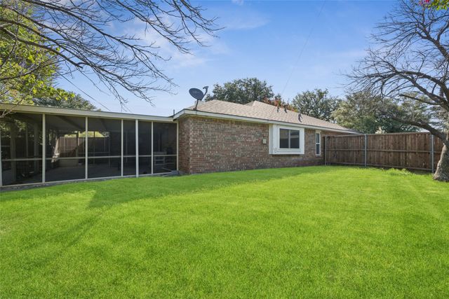4920 Clover Haven Circle, Dallas, TX 75227
