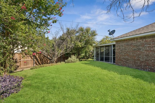 4920 Clover Haven Circle, Dallas, TX 75227