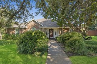 4920 Clover Haven Circle, Dallas, TX 75227