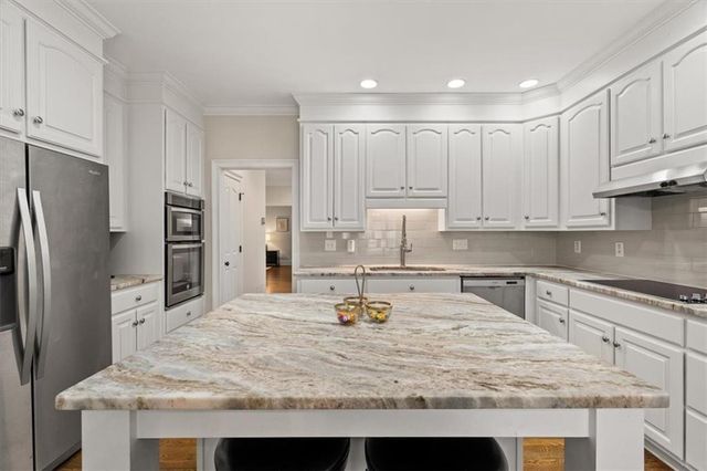 4512 Woodhaven NE, Marietta, GA 30067