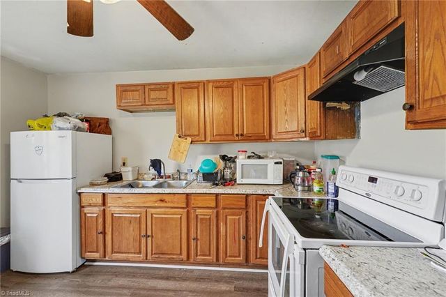 1958 Lakeview Road, Asheboro, NC 27203