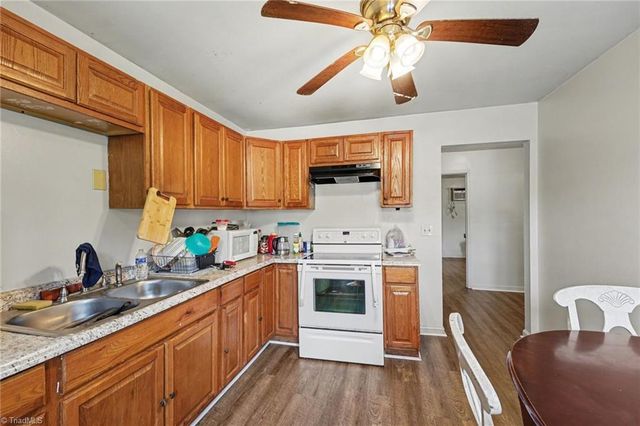 1958 Lakeview Road, Asheboro, NC 27203