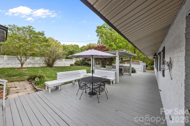 10708 Willow Oak Road, Norwood, NC 28128