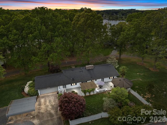 10708 Willow Oak Road, Norwood, NC 28128