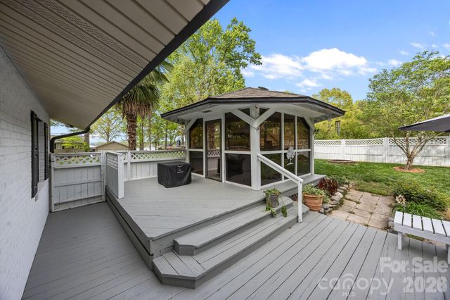 10708 Willow Oak Road, Norwood, NC 28128