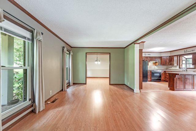 1016 Lakeview Dr, Hermitage, TN 37076