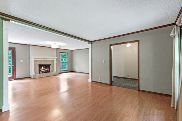 1016 Lakeview Dr, Hermitage, TN 37076