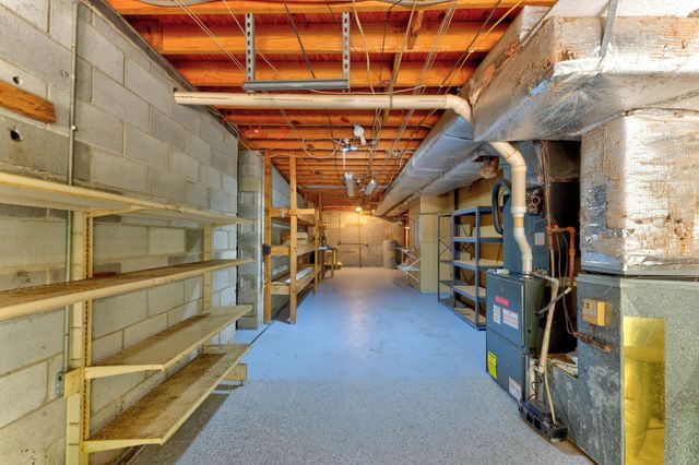 1016 Lakeview Dr, Hermitage, TN 37076