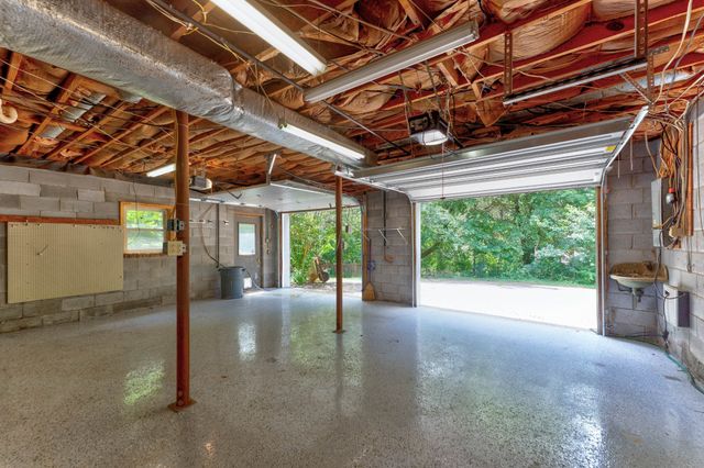 1016 Lakeview Dr, Hermitage, TN 37076