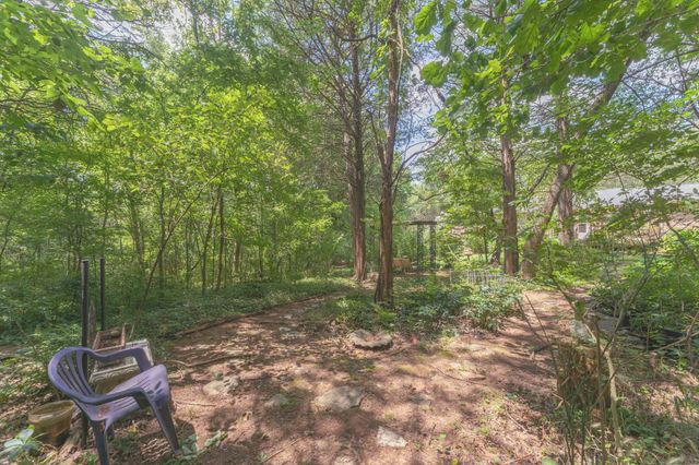 1016 Lakeview Dr, Hermitage, TN 37076