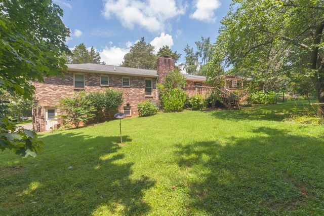 1016 Lakeview Dr, Hermitage, TN 37076