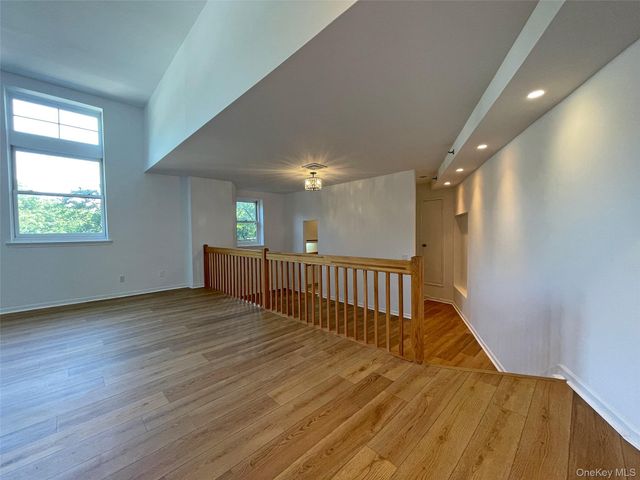 55 W Hartsdale Avenue H, Hartsdale, NY 10530