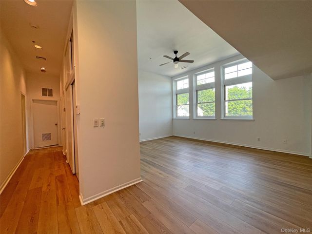 55 W Hartsdale Avenue H, Hartsdale, NY 10530