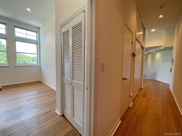 55 W Hartsdale Avenue H, Hartsdale, NY 10530