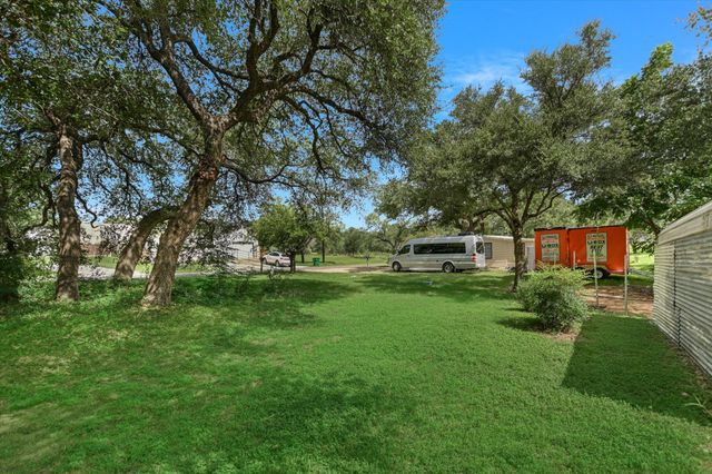 607 Driftwood LN, Cottonwood Shores, TX 78657