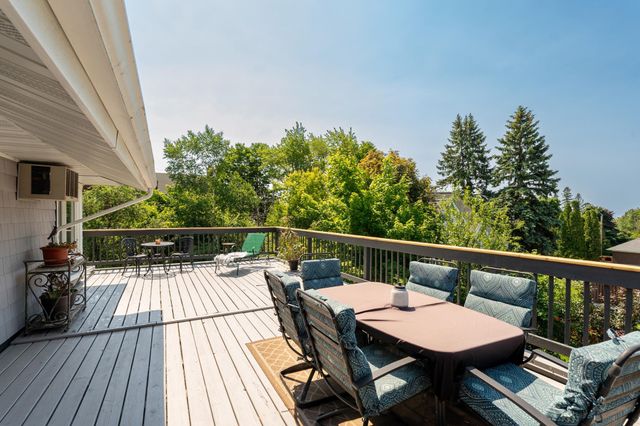 225 N 26th Avenue E, Duluth, MN 55812
