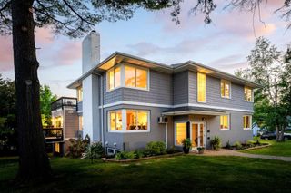 225 N 26th Avenue E, Duluth, MN 55812