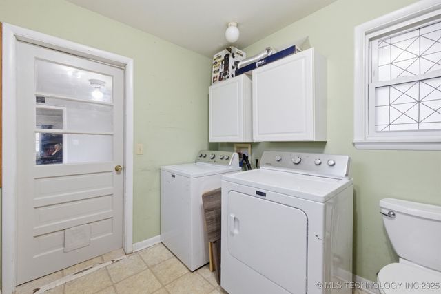 137 E 11th Avenue, Bristow, OK 74010