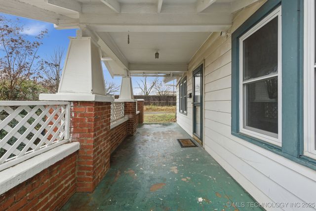 137 E 11th Avenue, Bristow, OK 74010