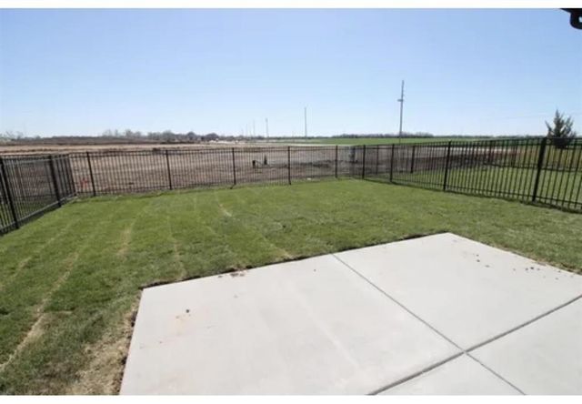 16215-16217 W Ike Ct, Goddard, KS 67052