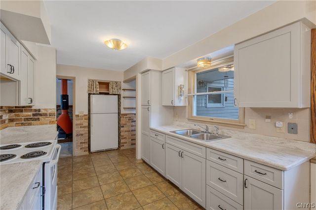 8953 Henry Clay Boulevard, Clay, NY 13041