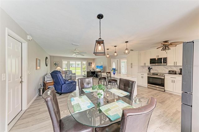 16 OAKLAND HILLS PLACE, Rotonda West, FL 33947