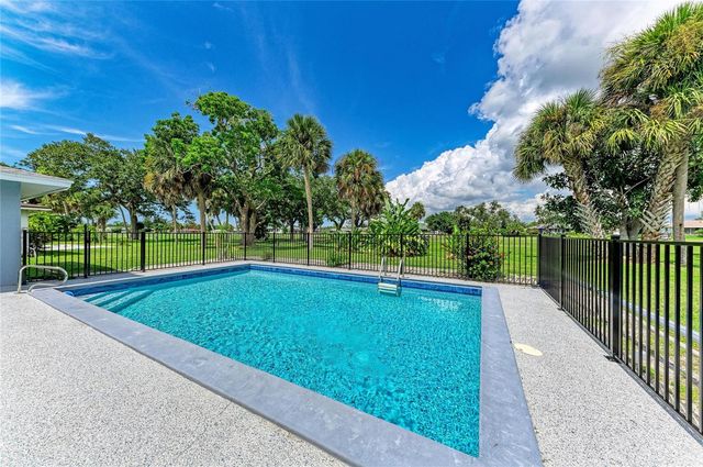 16 OAKLAND HILLS PLACE, Rotonda West, FL 33947