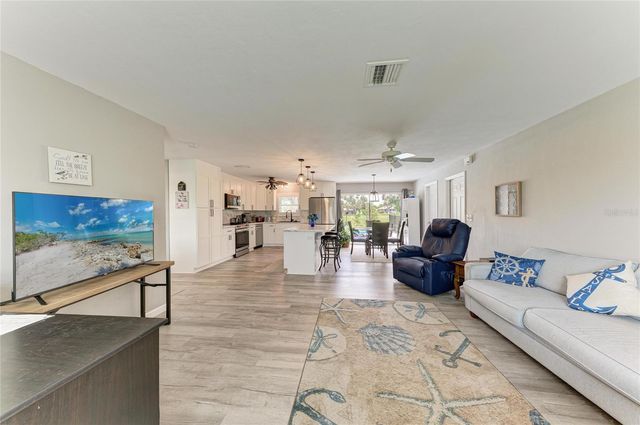 16 OAKLAND HILLS PLACE, Rotonda West, FL 33947