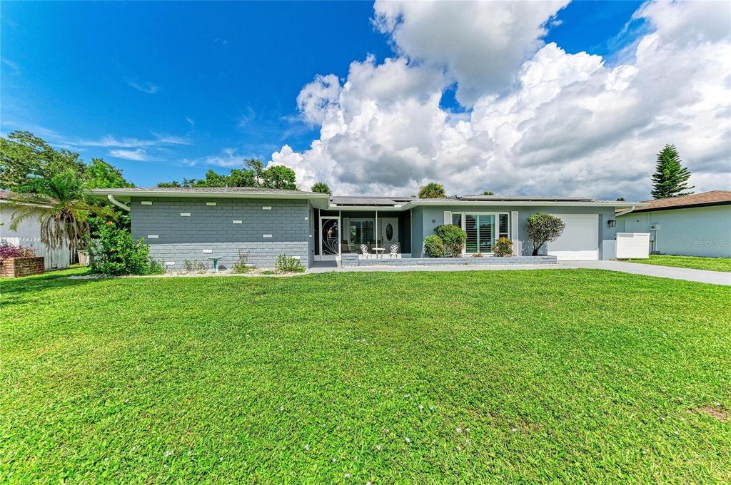 16 OAKLAND HILLS PLACE, Rotonda West, FL 33947
