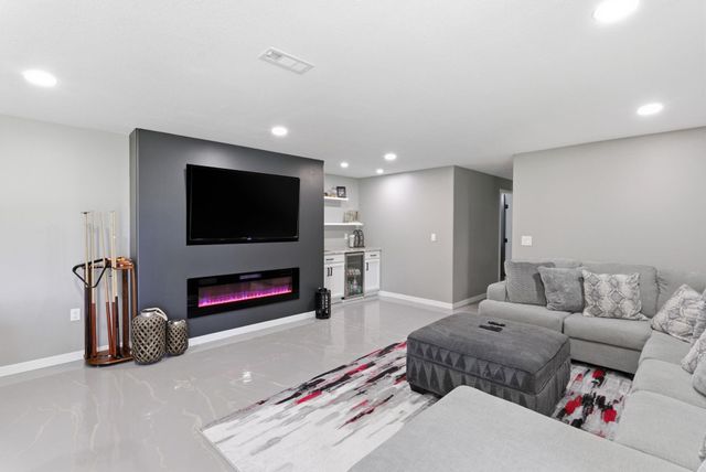 12006 E Mainsgate, Wichita, KS 67226