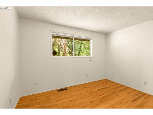19780 WHITE CLOUD Cir, West Linn, OR 97068