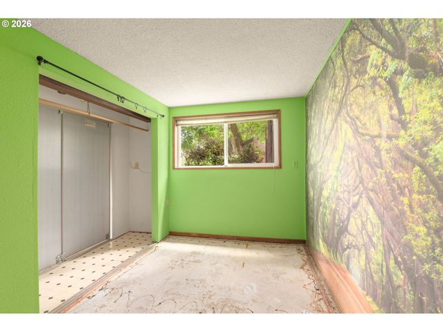 19780 WHITE CLOUD Cir, West Linn, OR 97068